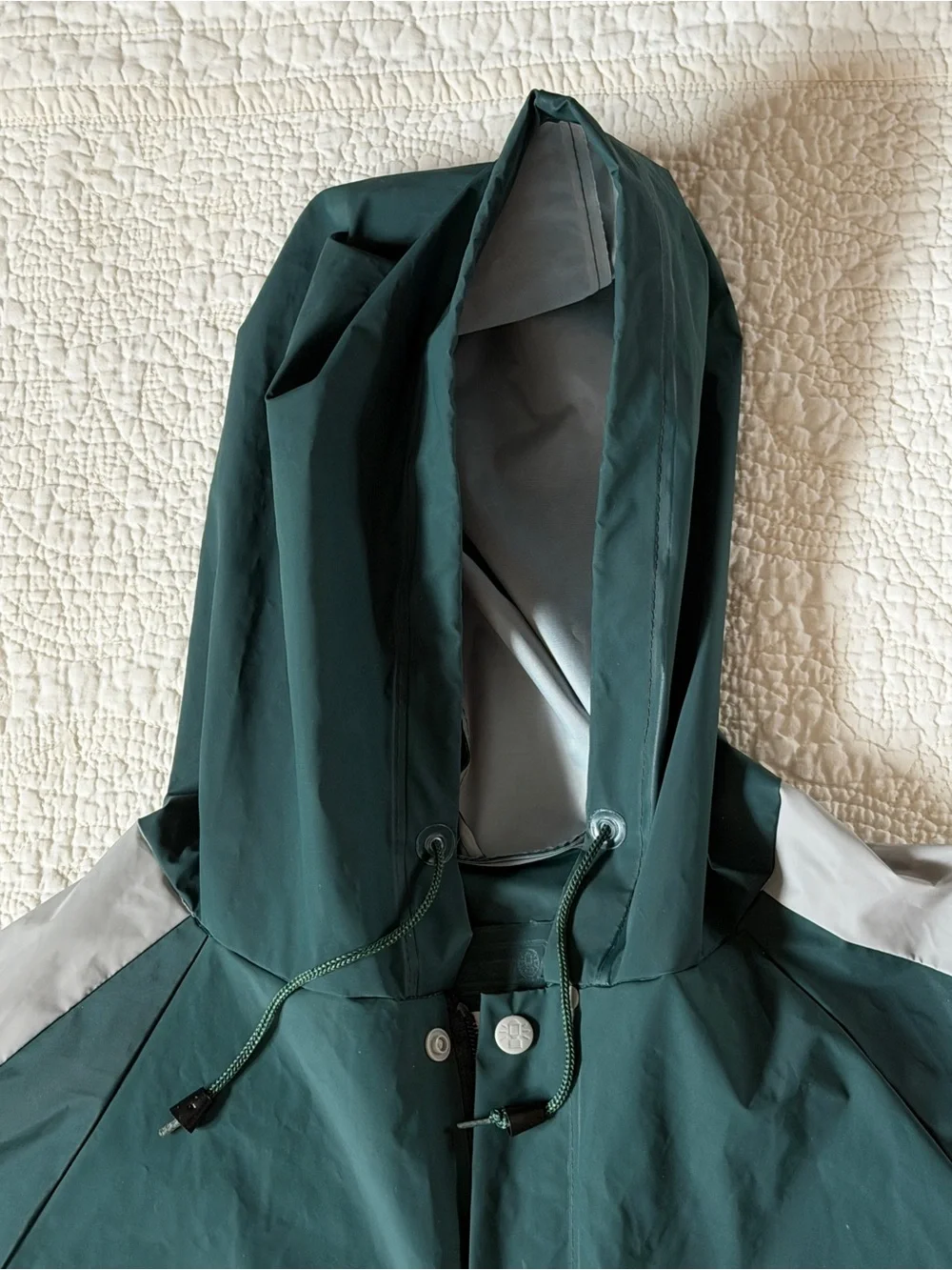 Coleman XL/2XL Green Gray Hooded Waterproof Rain Jacket Reflective camping